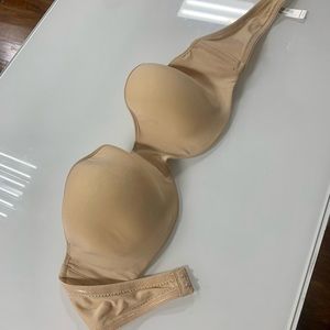 Warner’s bra no strips.